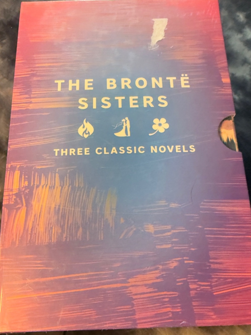 The Brontë Sisters Three Classic Novels 3 Book Box Set - Picture 2 of 6